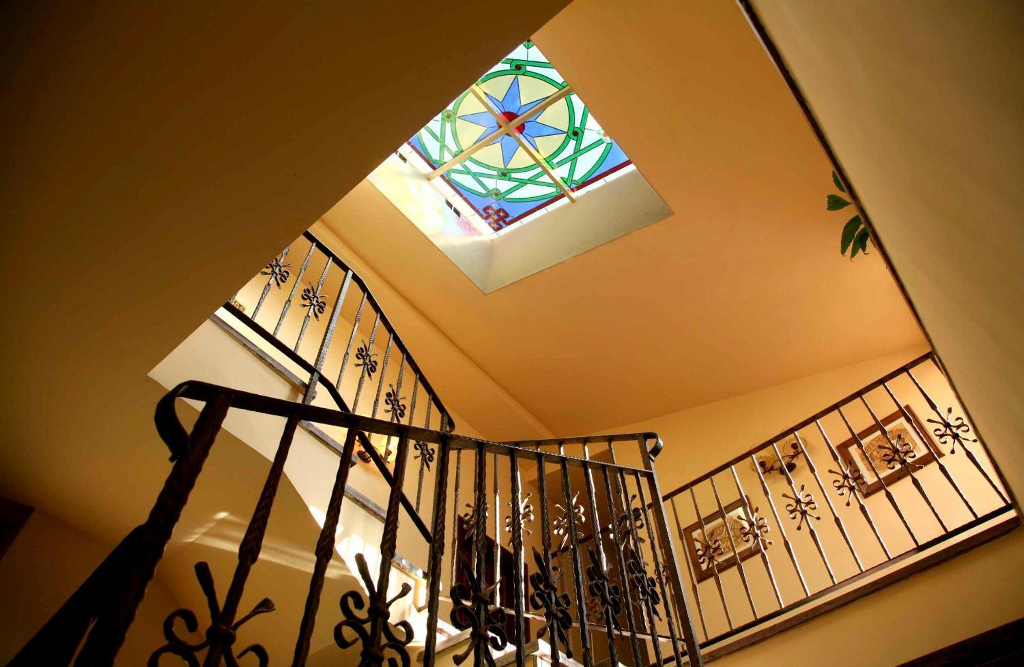Hotel Baviera Линарес Екстериор снимка