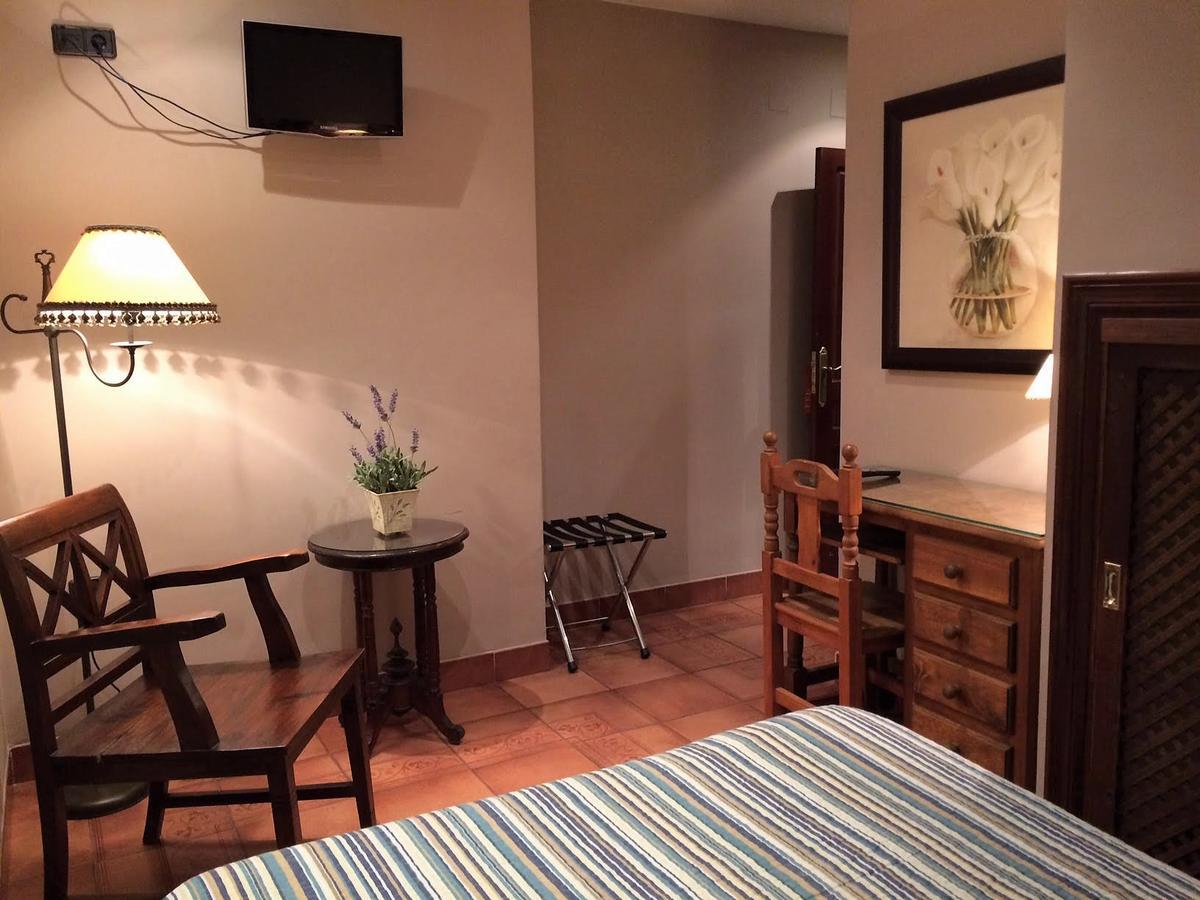 Hotel Baviera Линарес Екстериор снимка